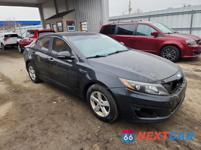 Czwarte zdjęcie samochodu z boku: 2014 KIA OPTIMA LX VIN:5XXGM4A7XEG272549 - miniatura