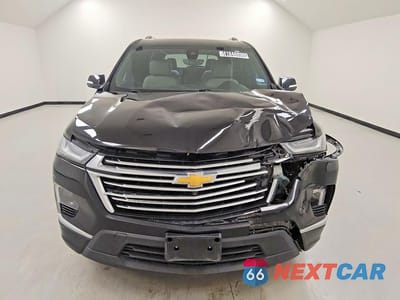 Piąte zdjęcie samochodu w środku: 2023 CHEVROLET TRAVERSE PREMIER VIN:1GNERKKW2PJ204450 - miniatura
