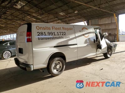 Trzecie zdjęcie samochodu z tyłu: 2024 CHEVROLET EXPRESS G3500 VIN:1GCZGHFP6R1282951 - miniatura