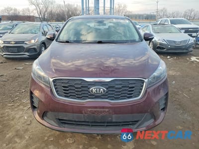 Piąte zdjęcie samochodu w środku: 2019 KIA SORENTO LX VIN:5XYPGDA34KG564371 - miniatura