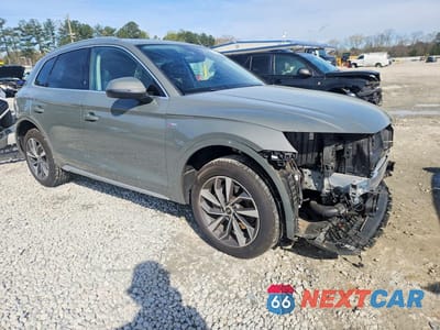 Czwarte zdjęcie samochodu z boku: 2023 AUDI Q5 PREMIUM PLUS 45 VIN:WA1EAAFY4P2013798 - miniatura