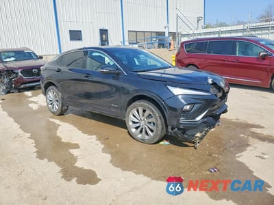 Czwarte zdjęcie samochodu z boku: 2024 BUICK ENVISTA AVENIR VIN:KL47LCE28RB036564 - miniatura
