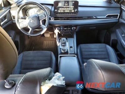 Zdjęcie 8 z 13 samochodu: 2022 MITSUBISHI OUTLANDER SE VIN:JA4J3UA85NZ028123 - miniatura