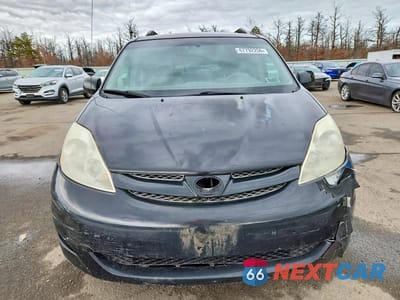 Piąte zdjęcie samochodu w środku: 2008 TOYOTA SIENNA LE 8-PASSENGER VIN:5TDZK23C38S103392 - miniatura