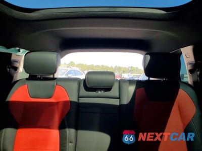 Zdjęcie 10 z 13 samochodu: 2023 MERCEDES-BENZ GLB AMG 35 4MATIC VIN:W1N4M5BB2PW293773 - miniatura