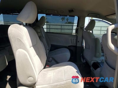 Zdjęcie 11 z 13 samochodu: 2016 TOYOTA SIENNA LE 8 PASSENGER VIN:5TDKK3DC5GS696967 - miniatura