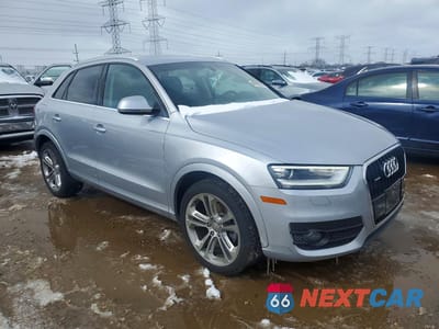 Czwarte zdjęcie samochodu z boku: 2015 AUDI Q3 PREMIUM PLUS VIN:WA1EFCFS4FR006994 - miniatura