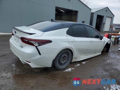Trzecie zdjęcie samochodu z tyłu: 2024 TOYOTA CAMRY HYBRID XSE VIN:4T1K31AK6RU078273 - miniatura