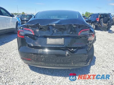 Zdjęcie 6 z 14 samochodu: 2023 TESLA MODEL 3 VIN:5YJ3E1ECXPF586063 - miniatura