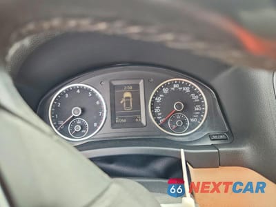 Zdjęcie 9 z 12 samochodu: 2014 VOLKSWAGEN TIGUAN S VIN:WVGAV3AX9EW505134 - miniatura