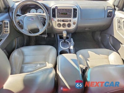 Zdjęcie 8 z 12 samochodu: 2006 FORD ESCAPE XLT VIN:1FMYU93126KB07933 - miniatura