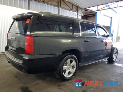 Trzecie zdjęcie samochodu z tyłu: 2016 CHEVROLET SUBURBAN C1500 LT VIN:1GNSCHKC9GR111780 - miniatura