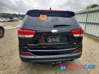 Zdjęcie 6 z 14 samochodu: 2016 KIA SORENTO LX VIN:5XYPG4A36GG059469 - miniatura