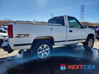 Trzecie zdjęcie samochodu z tyłu: 1995 GMC SIERRA K1500 VIN:1GTEK14K8SZ547954 - miniatura