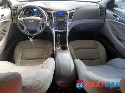Zdjęcie 8 z 12 samochodu: 2013 HYUNDAI SONATA HYBRID VIN:KMHEC4A40DA069062 - miniatura