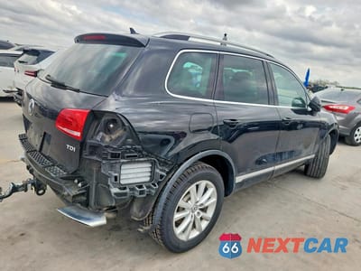 Trzecie zdjęcie samochodu z tyłu: 2013 VOLKSWAGEN TOUAREG V6 TDI VIN:WVGEP9BP0DD006598 - miniatura