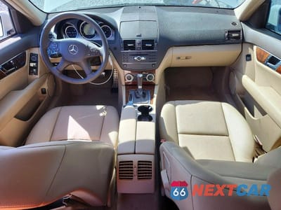 Zdjęcie 8 z 11 samochodu: 2010 MERCEDES-BENZ C 300 4MATIC VIN:WDDGF8BB4AR099838 - miniatura