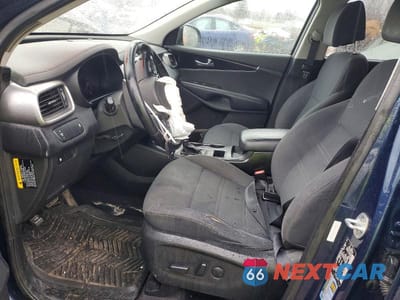 Zdjęcie 7 z 13 samochodu: 2017 KIA SORENTO LX V6 VIN:5XYPGDA54HG316552 - miniatura