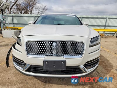 Piąte zdjęcie samochodu w środku: 2019 LINCOLN NAUTILUS SELECT VIN:2LMPJ6K91KBL58932 - miniatura