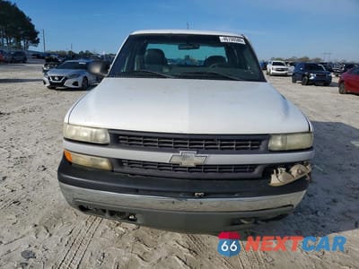 Piąte zdjęcie samochodu w środku: 2001 CHEVROLET SILVERADO K1500 VIN:1GCEK19V61Z264177 - miniatura