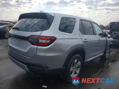 Trzecie zdjęcie samochodu z tyłu: 2025 HONDA PILOT EXL VIN:5FNYG1H46SB039224 - miniatura