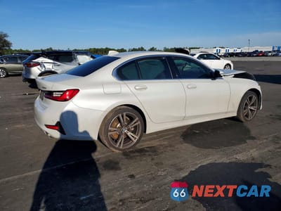 Trzecie zdjęcie samochodu z tyłu: 2021 BMW 330I VIN:3MW5R1J03M8B93074 - miniatura