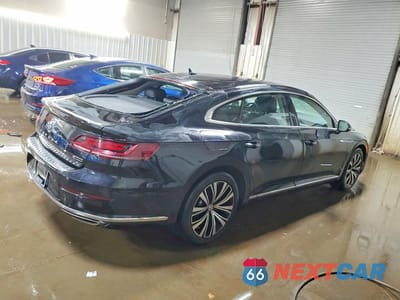 Trzecie zdjęcie samochodu z tyłu: 2020 VOLKSWAGEN ARTEON SE VIN:WVWBR7AN5LE018745 - miniatura