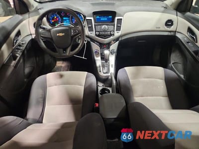 Zdjęcie 8 z 12 samochodu: 2014 CHEVROLET CRUZE LS VIN:1G1PA5SG7E7326324 - miniatura