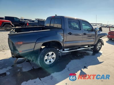 Trzecie zdjęcie samochodu z tyłu: 2015 TOYOTA TACOMA PRERUNNER V6 VIN:5TFJU4GN8FX068774 - miniatura