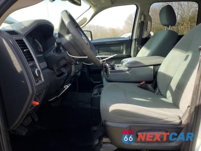 Zdjęcie 7 z 12 samochodu: 2018 RAM 1500 ST VIN:1C6RR6KT3JS139429 - miniatura