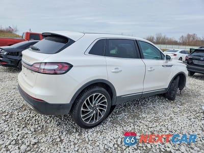 Trzecie zdjęcie samochodu z tyłu: 2019 LINCOLN NAUTILUS RESERVE VIN:2LMPJ8LP5KBL39535 - miniatura