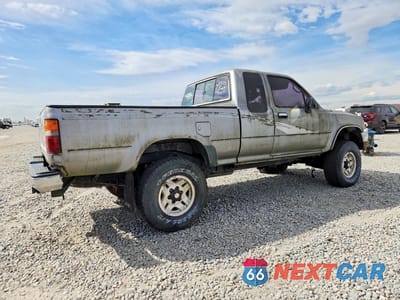 Trzecie zdjęcie samochodu z tyłu: 1993 TOYOTA PICKUP DELUXE V6 VIN:4TAVN13D9PZ138701 - miniatura