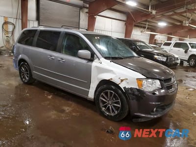 Czwarte zdjęcie samochodu z boku: 2017 DODGE GRAND CARAVAN SXT VIN:2C4RDGCG8HR861313 - miniatura