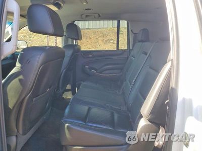 Zdjęcie 21 z 26 samochodu: 2015 CHEVROLET SUBURBAN K1500 LT VIN:1GNSKJKCXFR225912 - miniatura