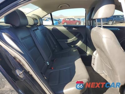 Zdjęcie 10 z 11 samochodu: 2014 VOLKSWAGEN JETTA TDI VIN:3VW3L7AJ0EM395142 - miniatura