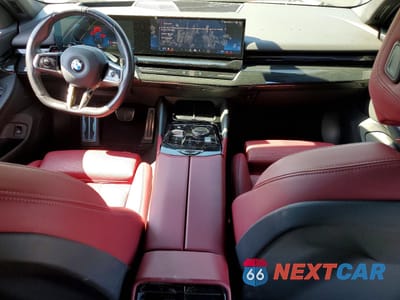 Zdjęcie 8 z 13 samochodu: 2024 BMW 530 I VIN:WBA43FJ03RCR61937 - miniatura