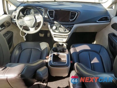 Zdjęcie 8 z 14 samochodu: 2023 CHRYSLER PACIFICA HYBRID TOURING L VIN:2C4RC1L75PR598907 - miniatura