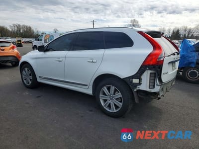 Drugie zdjęcie samochodu z przodu: 2017 VOLVO XC60 T5 INSCRIPTION VIN:YV440MRUXH2156350 - miniatura