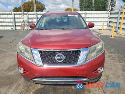 Piąte zdjęcie samochodu w środku: 2016 NISSAN PATHFINDER SL VIN:5N1AR2MN4GC642592 - miniatura