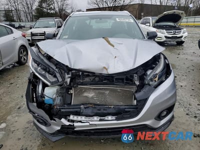 Piąte zdjęcie samochodu w środku: 2019 HONDA HR-V SPORT VIN:3CZRU6H15KG708037 - miniatura