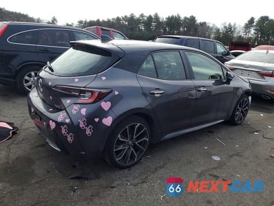 Trzecie zdjęcie samochodu z tyłu: 2021 TOYOTA COROLLA HATCHBACK XSE VIN:JTNC4MBE6M3124095 - miniatura