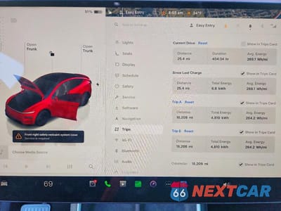 Zdjęcie 9 z 14 samochodu: 2026 TESLA MODEL Y VIN:7SAYGDEE6TF323262 - miniatura