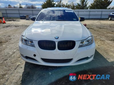Piąte zdjęcie samochodu w środku: 2011 BMW 328 XI SULEV VIN:WBAPK5C58BA993741 - miniatura