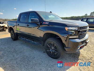 Czwarte zdjęcie samochodu z boku: 2021 CHEVROLET SILVERADO K1500 LT TRAIL BOSS VIN:3GCPYFED4MG370939 - miniatura