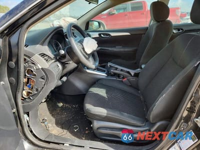 Zdjęcie 7 z 13 samochodu: 2018 NISSAN SENTRA S VIN:3N1AB7AP6JY248833 - miniatura