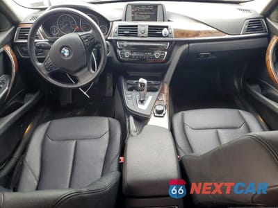 Zdjęcie 8 z 11 samochodu: 2016 BMW 320 XI VIN:WBA8E5G5XGNT41077 - miniatura