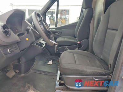 Zdjęcie 7 z 12 samochodu: 2019 MERCEDES-BENZ SPRINTER 2500 VIN:WD4PF1CD4KP146337 - miniatura