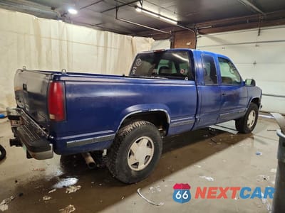 Trzecie zdjęcie samochodu z tyłu: 1997 GMC SIERRA K1500 VIN:2GTEK19R8V1502483 - miniatura