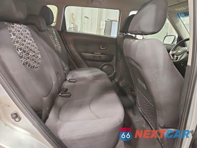 Zdjęcie 10 z 12 samochodu: 2011 KIA SOUL + VIN:KNDJT2A29B7331015 - miniatura