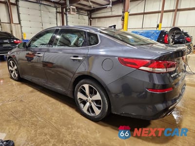 Drugie zdjęcie samochodu z przodu: 2019 KIA OPTIMA S VIN:5XXGT4L31KG302983 - miniatura